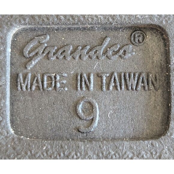 Grandco jeweled thong sandals  Sz 9 - Picture 5 of 9